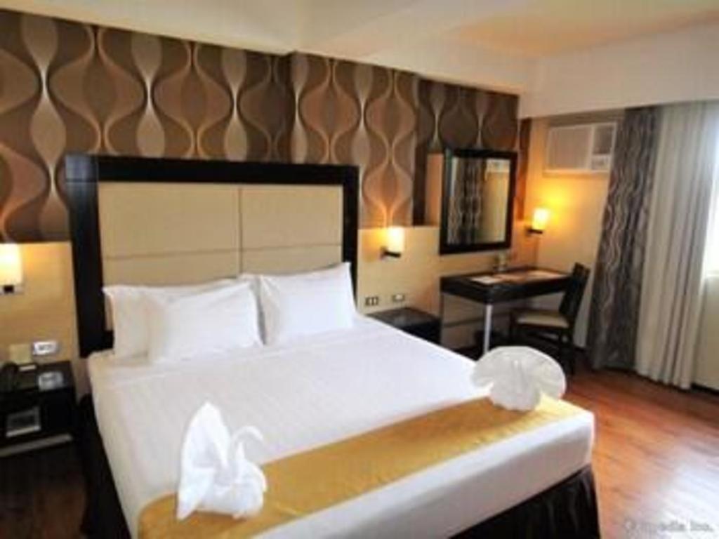 Mallberry Suites Business Hotel Cagayan de Oro Exteriör bild