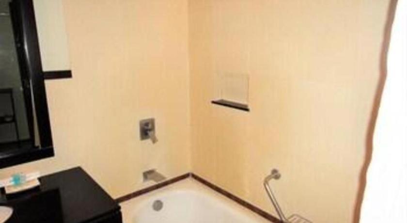 Mallberry Suites Business Hotel Cagayan de Oro Exteriör bild