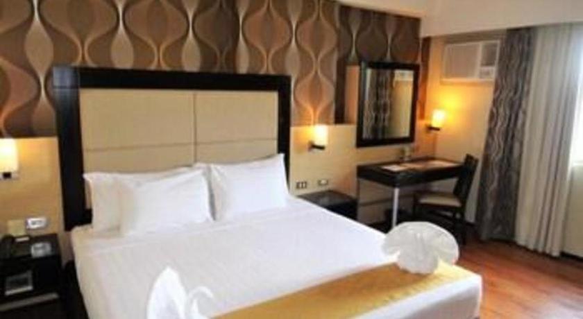 Mallberry Suites Business Hotel Cagayan de Oro Exteriör bild