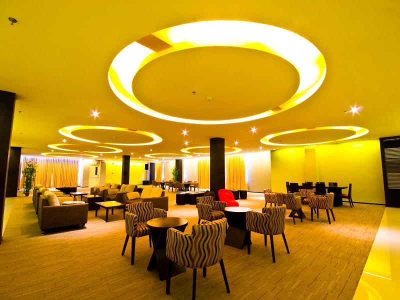 Mallberry Suites Business Hotel Cagayan de Oro Exteriör bild