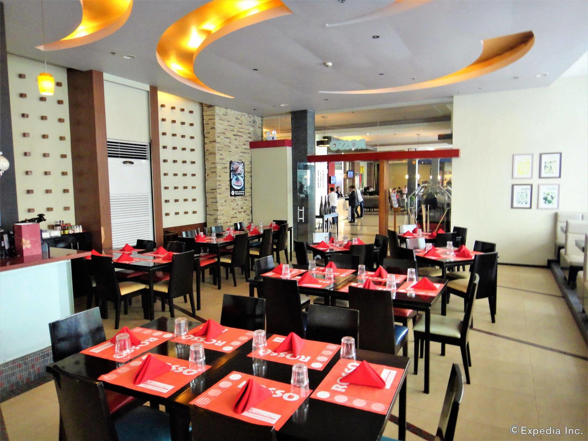 Mallberry Suites Business Hotel Cagayan de Oro Exteriör bild